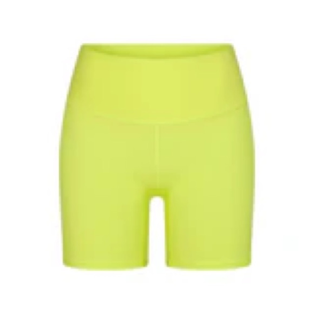 FITS EVERYBODY HIGH-WAISTED SHORT